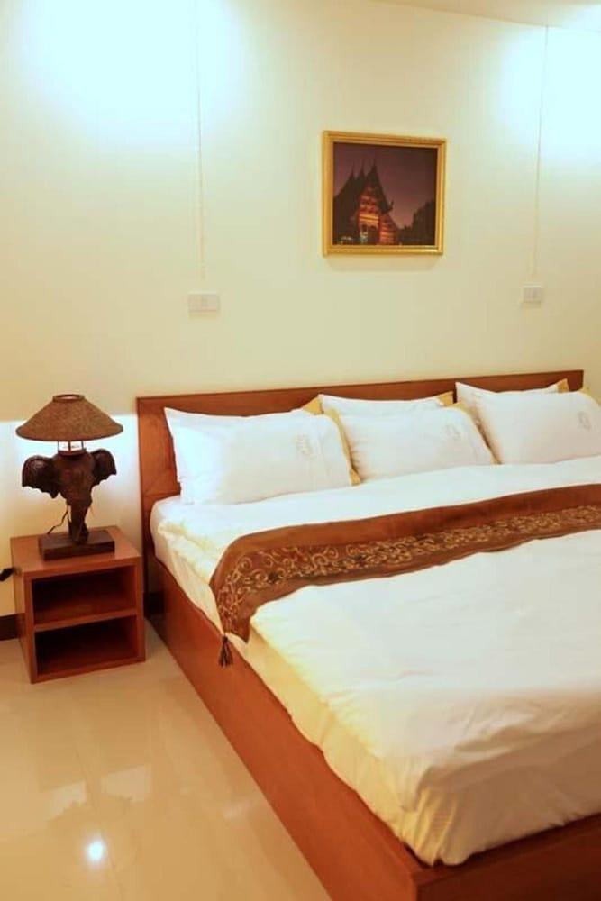 Rafael Hotel And Mansion Bangkok - Sha Extra Plus Certified Экстерьер фото